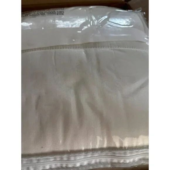 Pottery Barn Portia Full/Queen Ivory Quilt Cotton Silk Box Style New - Picture 4 of 7